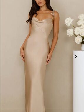 Hello Molly PENELOPE COWL SATIN MAXI DRESS CHAMPAGNE